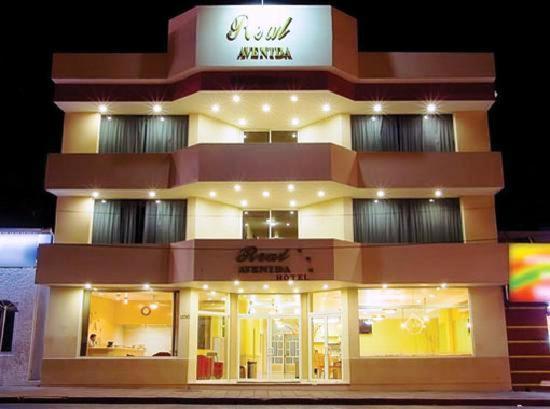 Real Avenida Hotel 툭스틀라 외부 사진