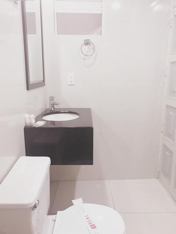 Real Avenida Hotel 툭스틀라 외부 사진